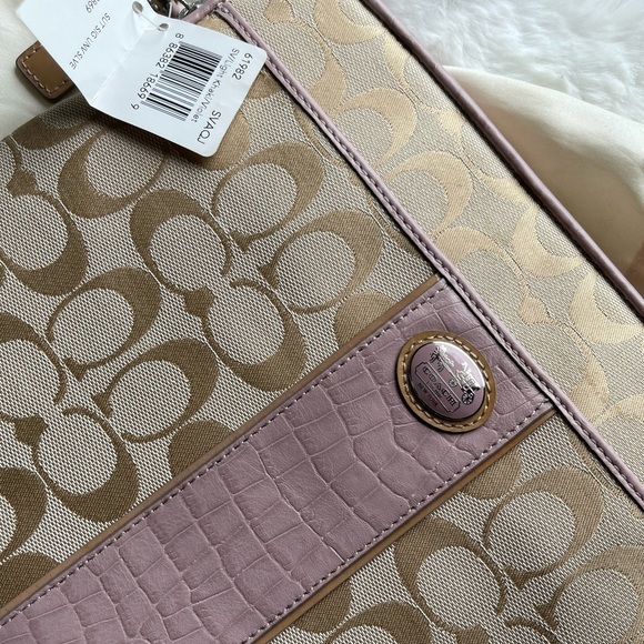Coach iPad Case (NWT) - Picture 2 of 3